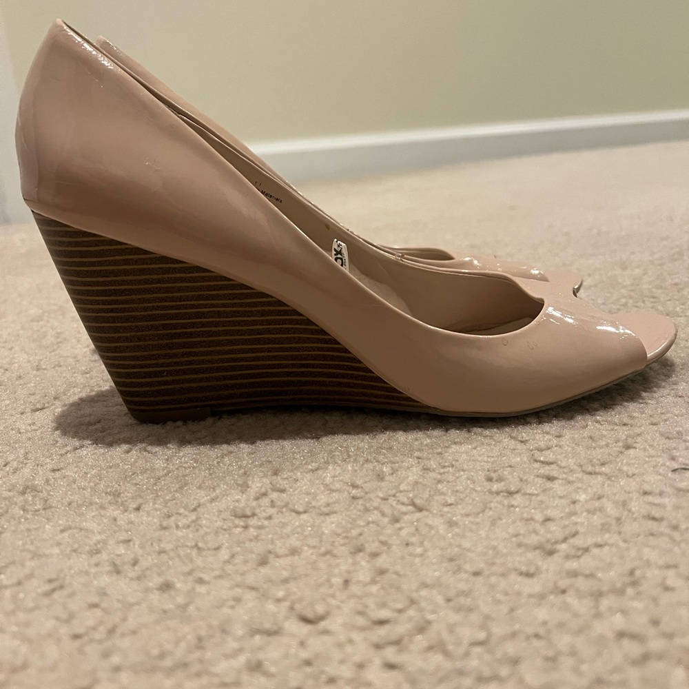 Merona Size 11, Nude high wedge